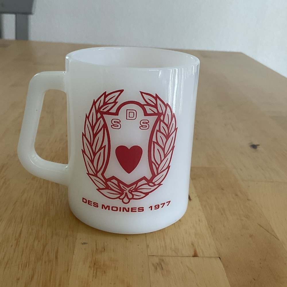 Des Monies 1977 Federal Milk Glass Coffee Cup Anchor Logo Rare